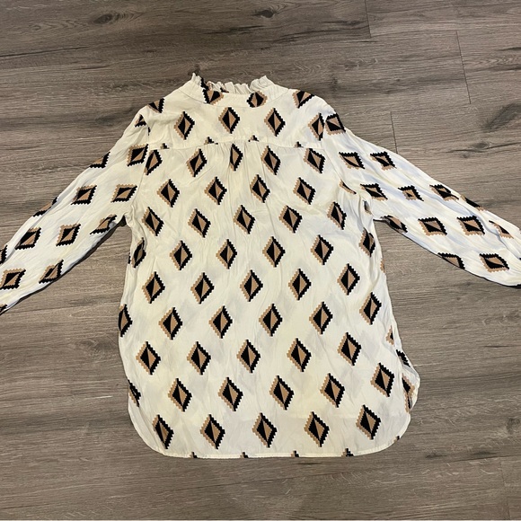 All clothes are from my aunt. I have no information regarding the original price - Picture 3 of 4